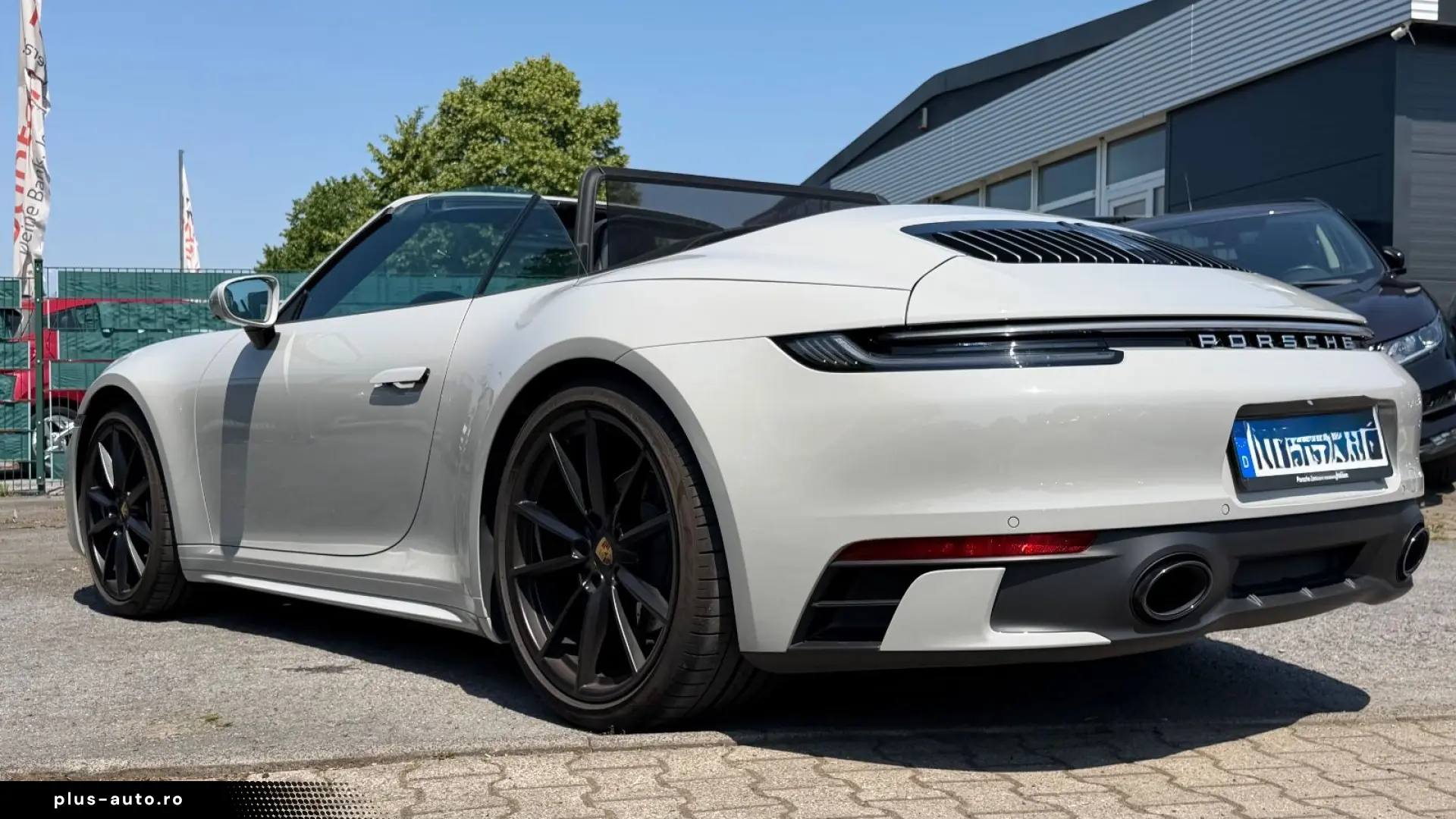 PORSCHE 992 Carrera 4 Cabriolet CHRONO APPROVED