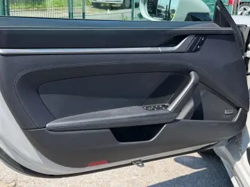 PORSCHE 992 Carrera 4 Cabriolet CHRONO APPROVED