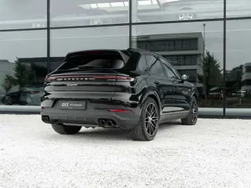 PORSCHE CAYENNE 21' Alu Head Up Pano BOSE InnoD…
