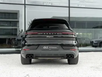 PORSCHE CAYENNE 21' Alu Head Up Pano BOSE InnoD…