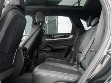 PORSCHE CAYENNE 21' Alu Head Up Pano BOSE InnoD…