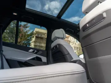 BMW X5 40d M 2026.LUFTF.PANO.