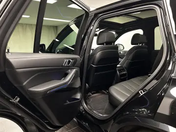 BMW X5 xDrive30d M Sportpaket Pano. AHK DAB LED Komf