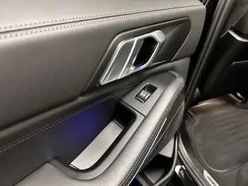 BMW X5 xDrive30d M Sportpaket Pano. AHK DAB LED Komf