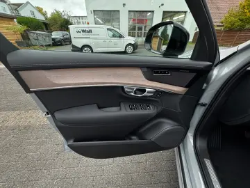 Volvo XC90 XC 90 Plus Dark Plug-In Hybrid AWD