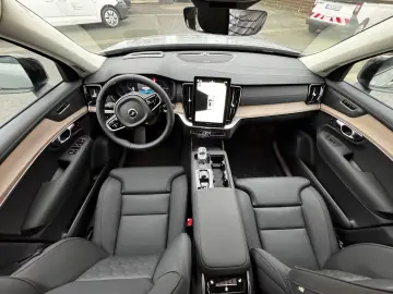 Volvo XC90 XC 90 Plus Dark Plug-In Hybrid AWD