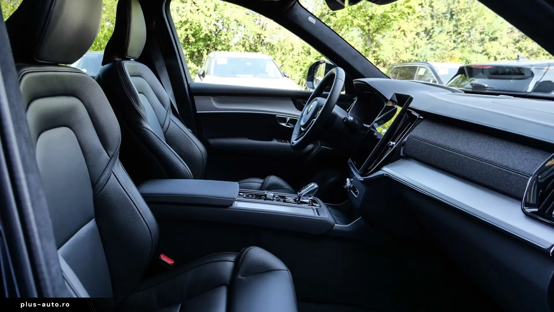 Volvo XC90 T8 AWD Plug-In Hybrid Black Edition