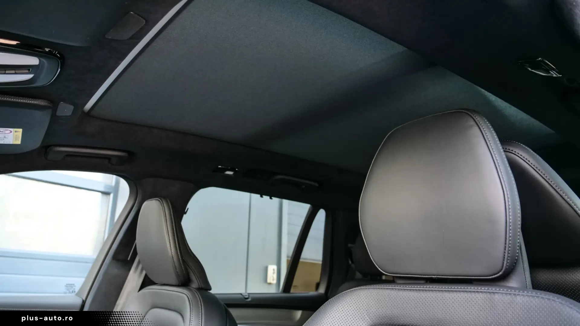 Volvo XC90 T8 AWD Plug-In Hybrid Black Edition