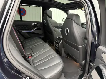 BMW X5 M Competition. Soft-Close. Massage.