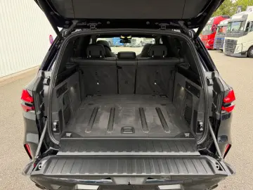 BMW X5 M Competition. Soft-Close. Massage.