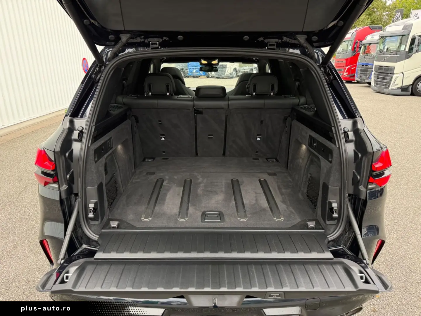 BMW X5 M Competition. Soft-Close. Massage.