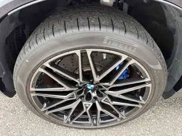 BMW X5 M Competition. Soft-Close. Massage.