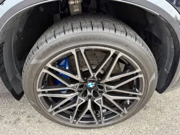 BMW X5 M Competition. Soft-Close. Massage.