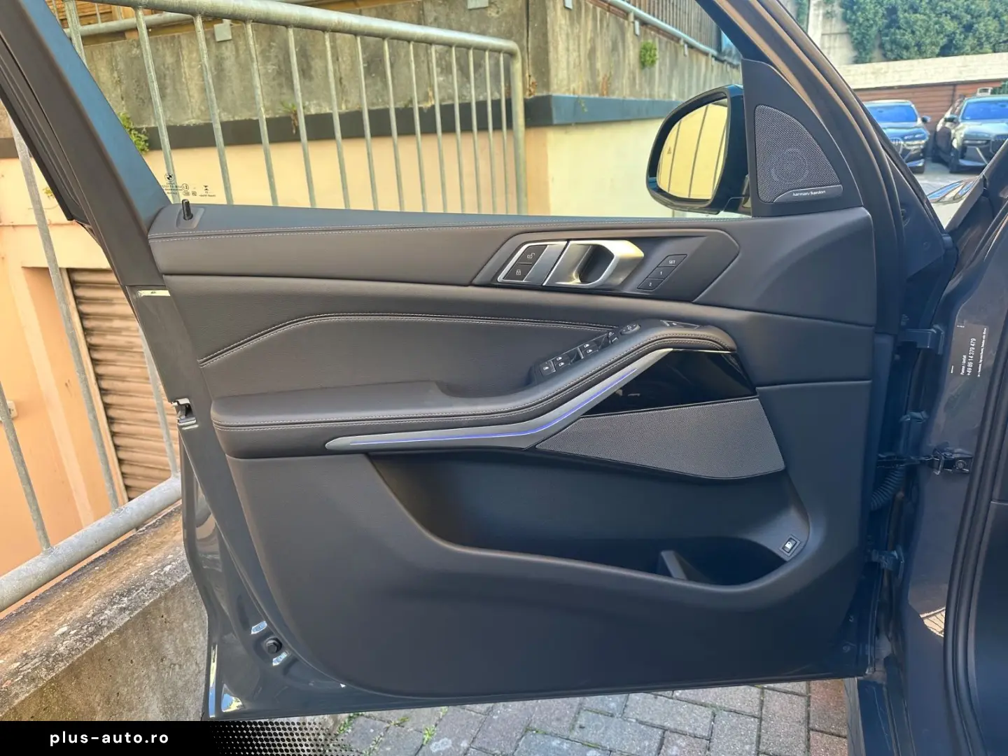 BMW X5 xDr50e M Sport Pro AHK H&K Iconic Shadow 360