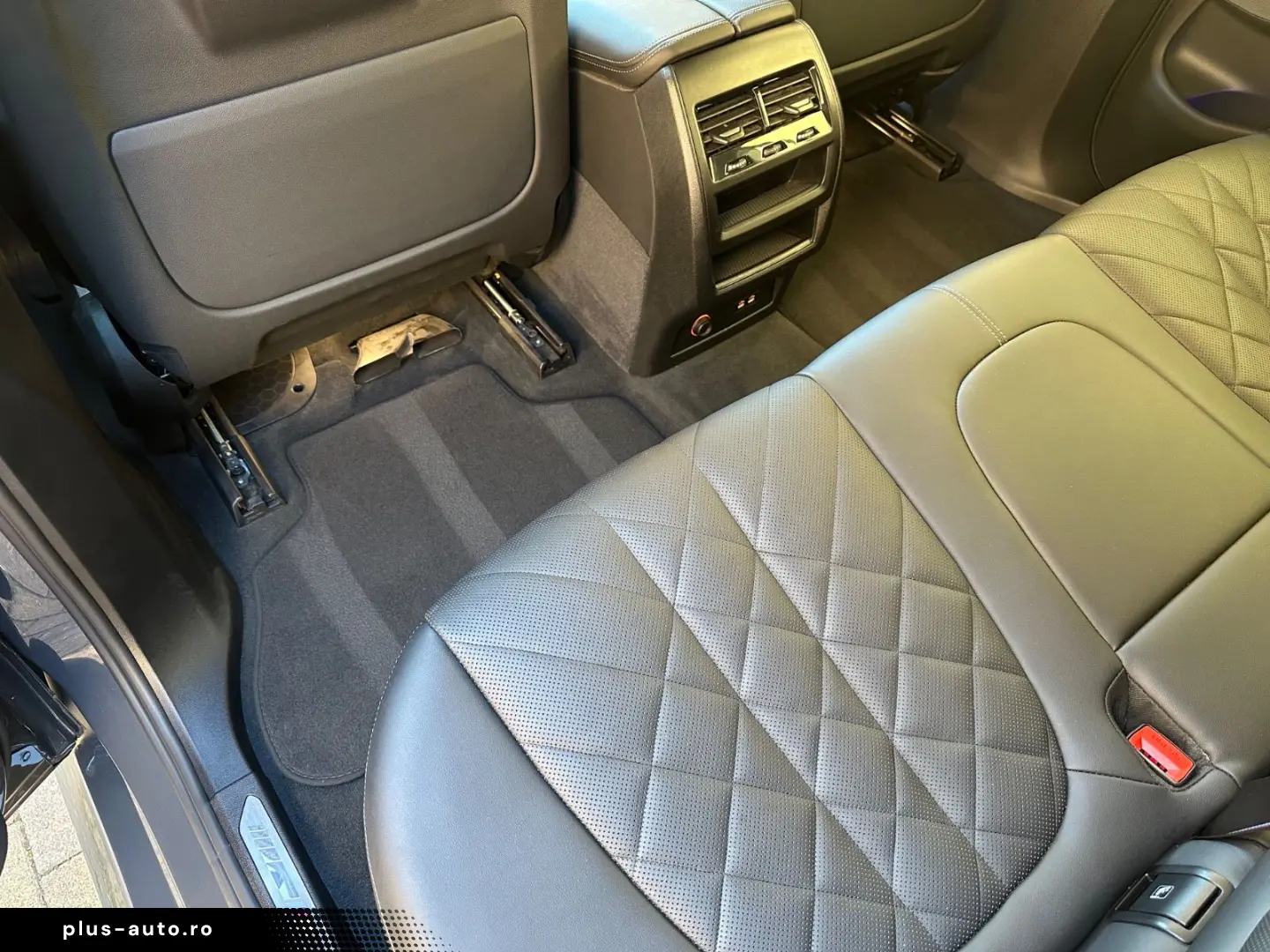 BMW X5 xDr50e M Sport Pro AHK H&K Iconic Shadow 360