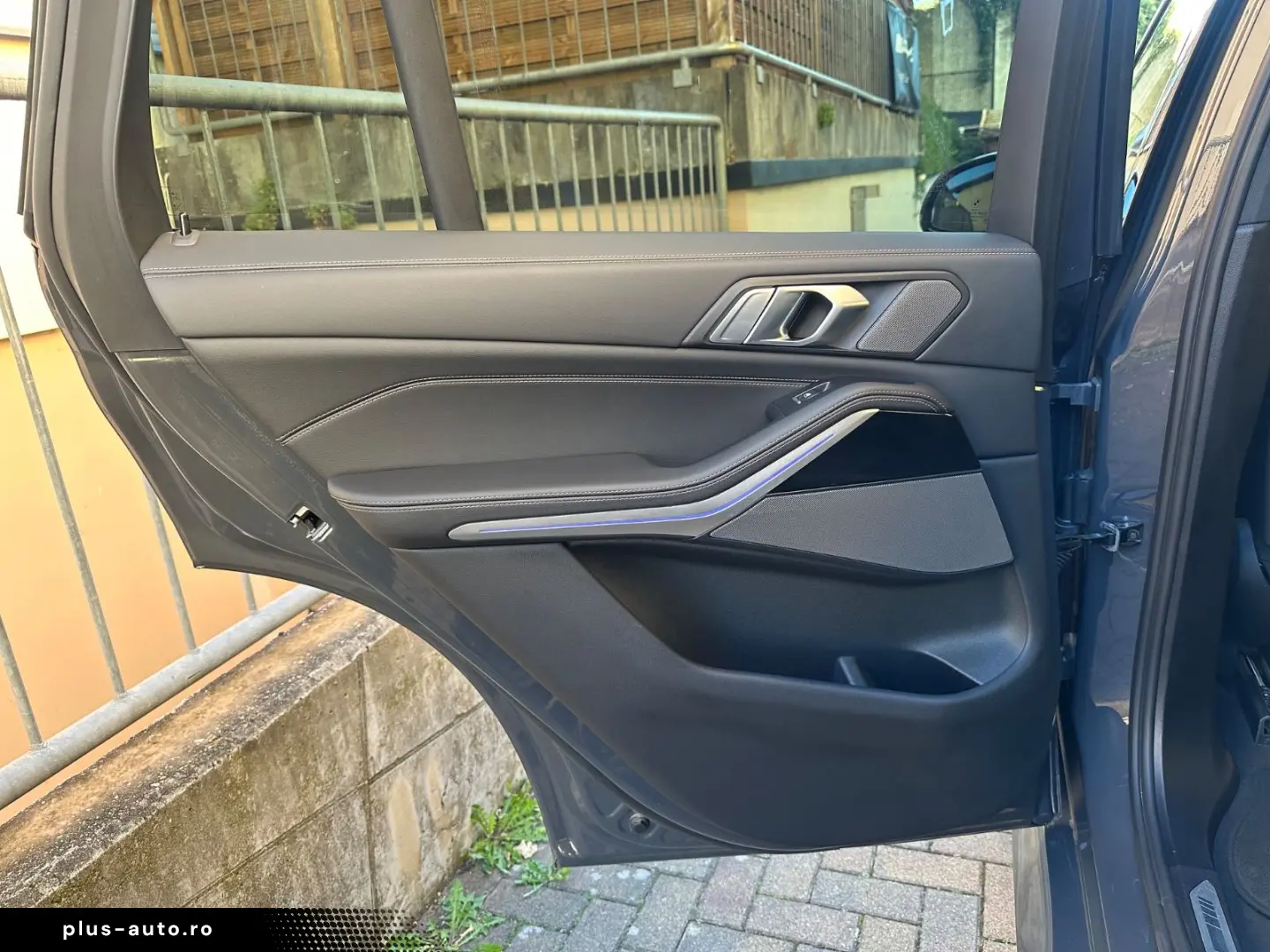 BMW X5 xDr50e M Sport Pro AHK H&K Iconic Shadow 360