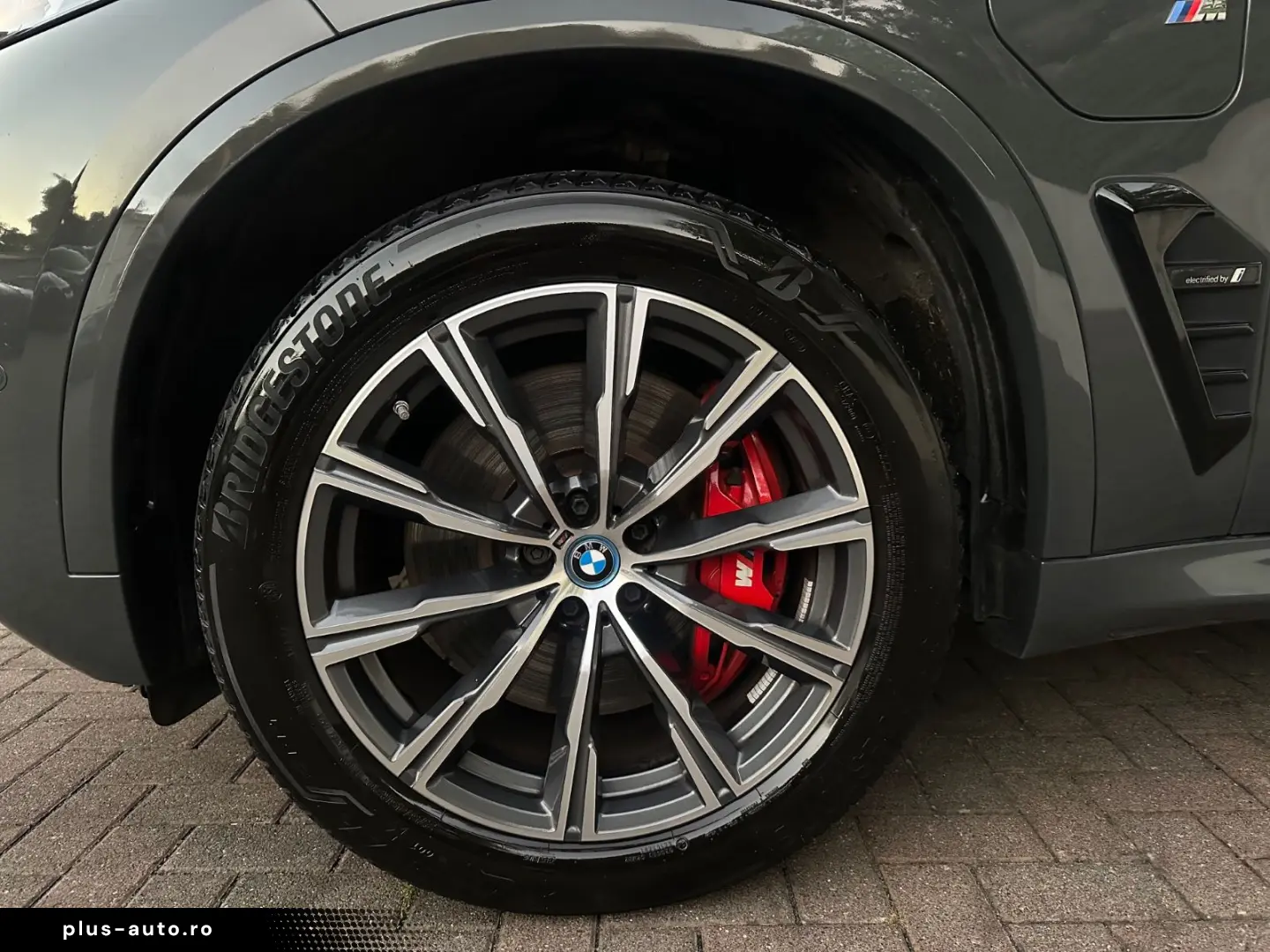 BMW X5 xDr50e M Sport Pro AHK H&K Iconic Shadow 360