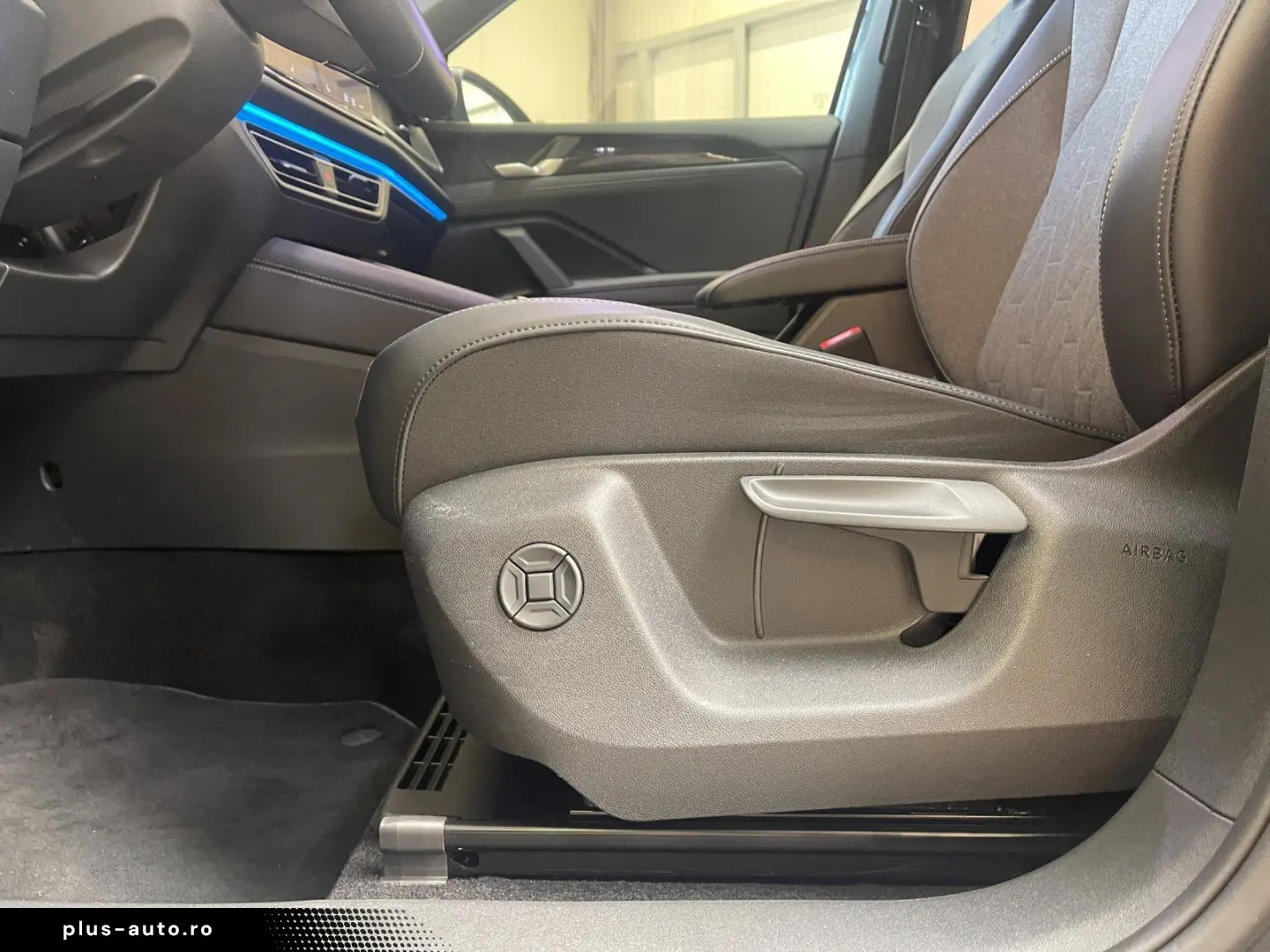 VOLKSWAGEN Tayron 2025 — imagine 10
