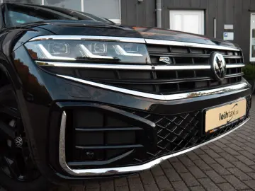 VW Touareg 3.0 TDI Mietwagen-BOKraft 4Motion R-Line