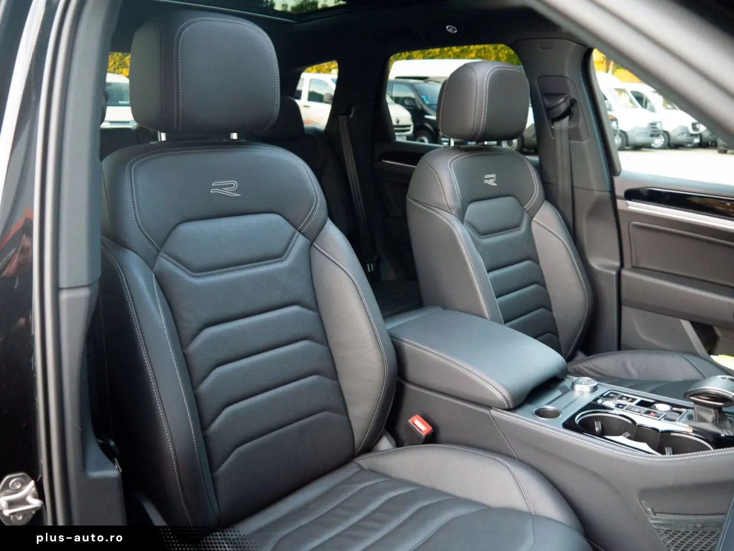 VW Touareg în leasing operațional MOOV