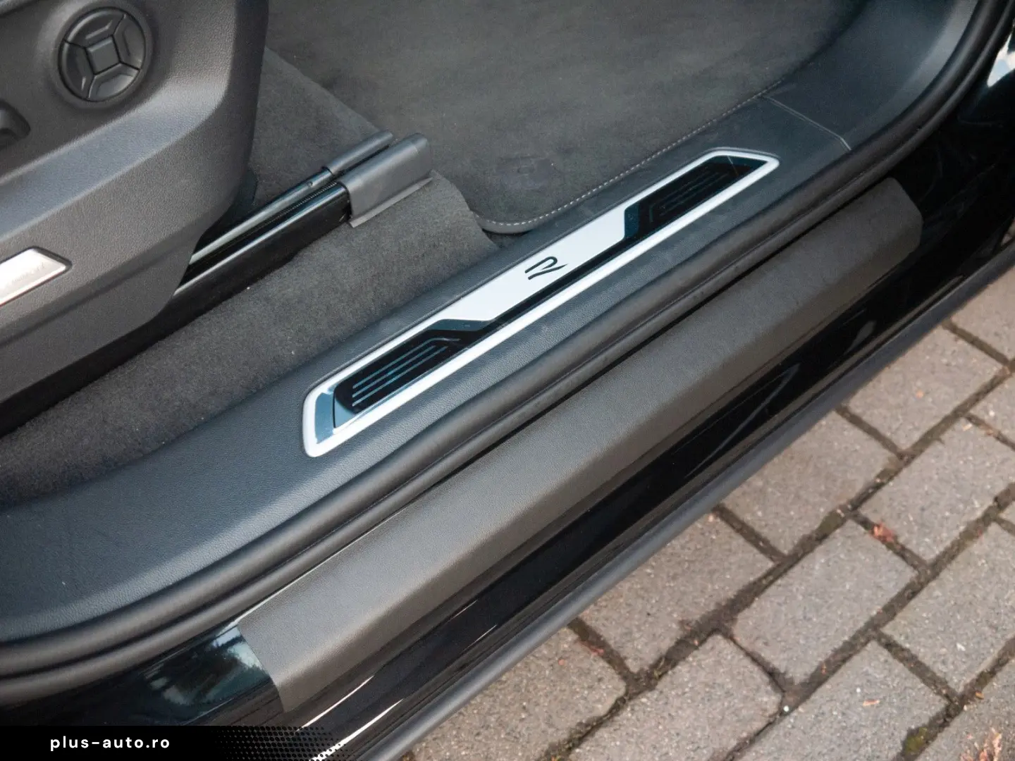 VW Touareg în leasing operațional MOOV