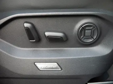 VW Touareg 3.0 TDI Mietwagen-BOKraft 4Motion R-Line