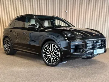 PORSCHE Cayenne 3.0E-Hybrid SPORT DESIGN-PANO-VOLL