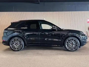 PORSCHE Cayenne 3.0E-Hybrid SPORT DESIGN-PANO-VOLL