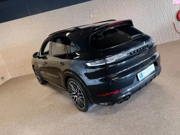 PORSCHE Cayenne 3.0E-Hybrid SPORT DESIGN-PANO-VOLL
