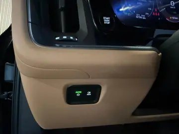 PORSCHE Cayenne 3.0E-Hybrid SPORT DESIGN-PANO-VOLL