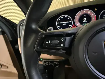 PORSCHE Cayenne 3.0E-Hybrid SPORT DESIGN-PANO-VOLL