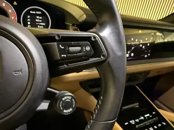 PORSCHE Cayenne 3.0E-Hybrid SPORT DESIGN-PANO-VOLL