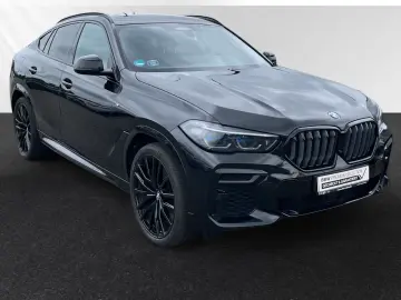 BMW X6 xDrive40d M Sport AHK Pano Head-Up Massage