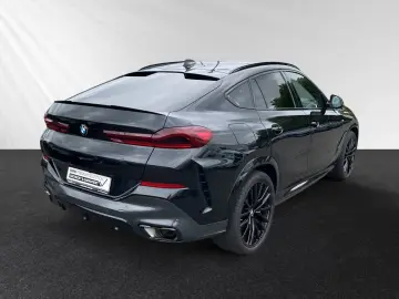 BMW X6 xDrive40d M Sport AHK Pano Head-Up Massage