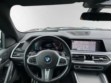 BMW X6 xDrive40d M Sport AHK Pano Head-Up Massage