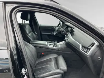 BMW X6 xDrive40d M Sport AHK Pano Head-Up Massage
