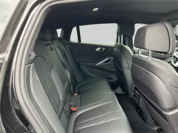 BMW X6 xDrive40d M Sport AHK Pano Head-Up Massage