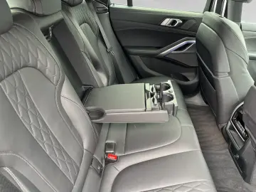 BMW X6 xDrive40d M Sport AHK Pano Head-Up Massage