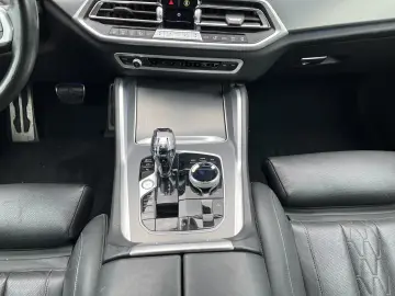 BMW X6 xDrive40d M Sport AHK Pano Head-Up Massage