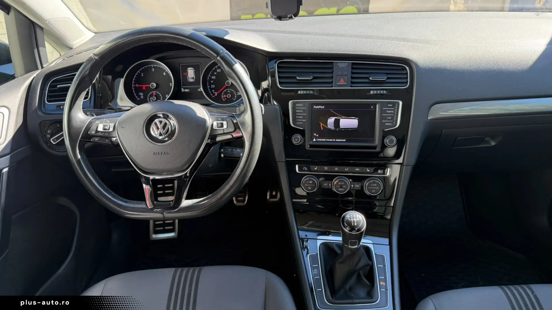 Volkswagen Golf 7 Allstar 2016 1.6 Tdi 110Cp Euro6 Bi-xenon