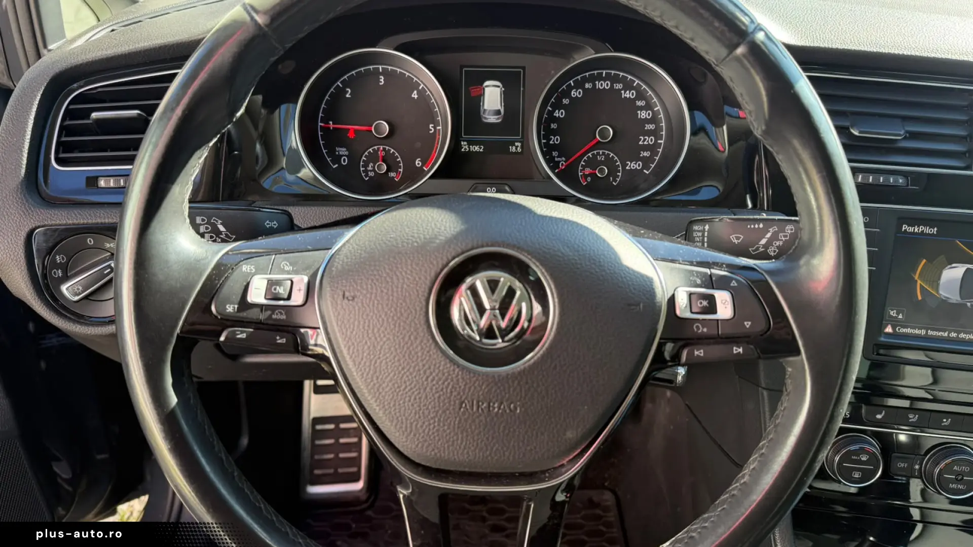 Volkswagen Golf 7 Allstar 2016 1.6 Tdi 110Cp Euro6 Bi-xenon