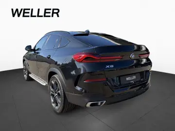BMW X6 xDrive30d parking heater  laser headlights  ACC  HUD