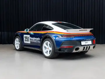 PORSCHE 911 Dakar