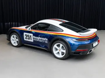 PORSCHE 911 Dakar