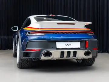 PORSCHE 911 Dakar