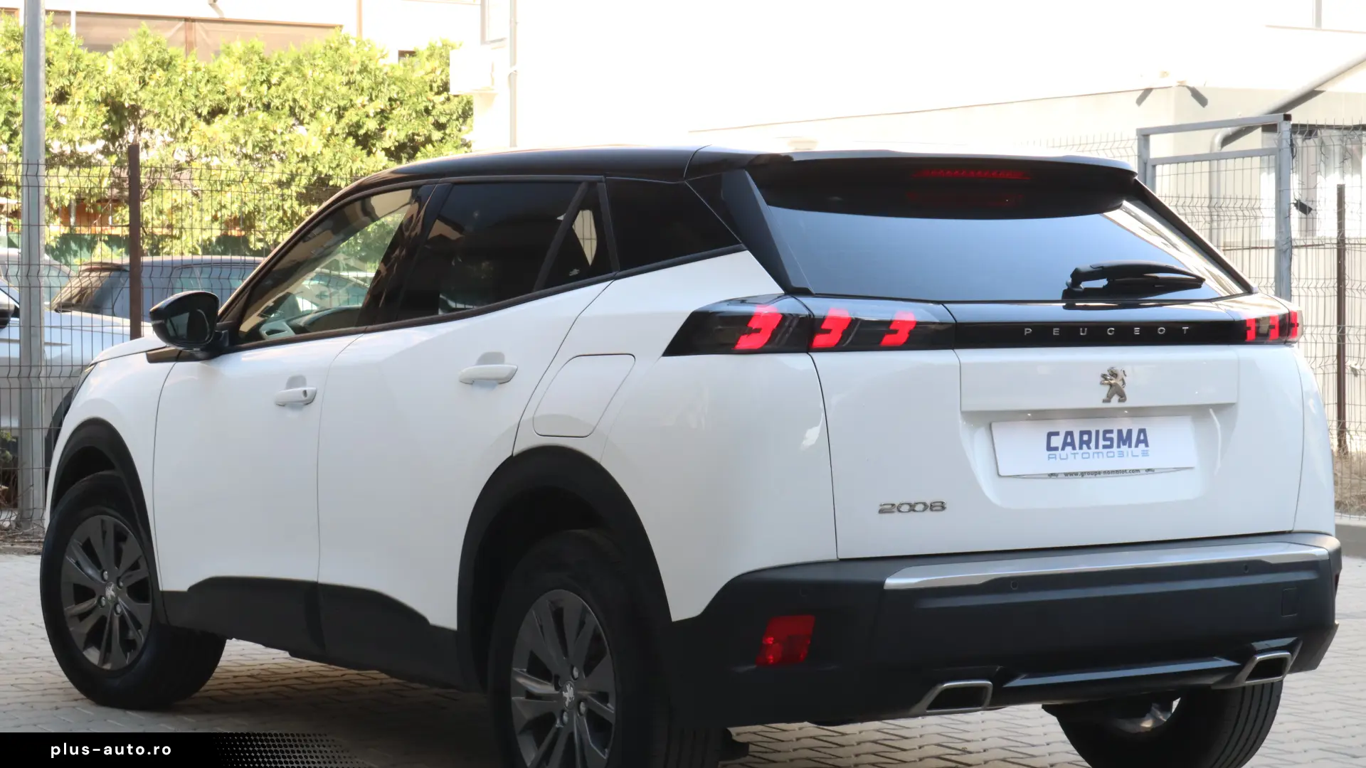 Peugeot 2008 PureTech 130 EAT8 Allure Pack