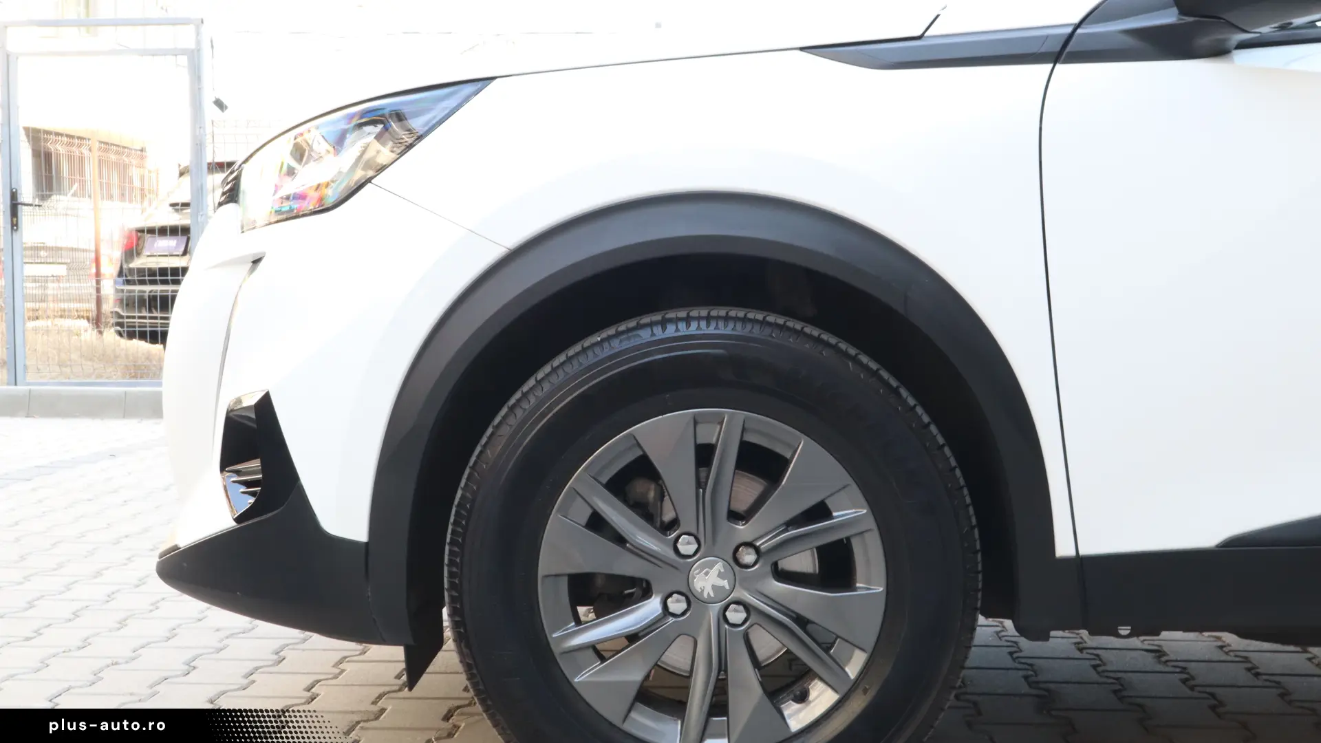Peugeot 2008 PureTech 130 EAT8 Allure Pack