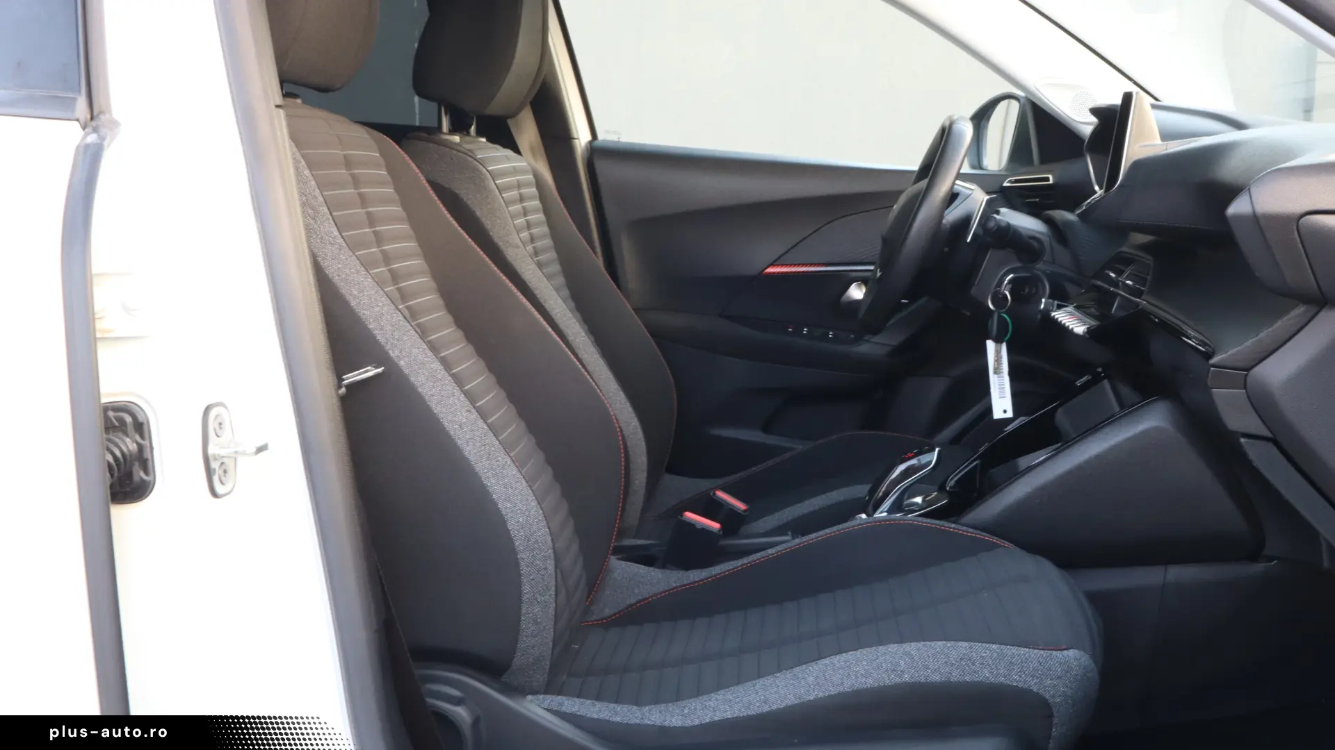 Peugeot 2008 PureTech 130 EAT8 Allure Pack
