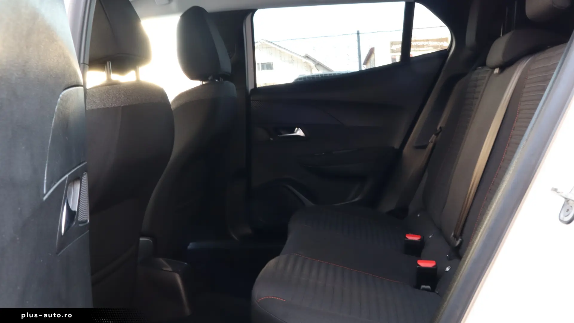 Peugeot 2008 PureTech 130 EAT8 Allure Pack