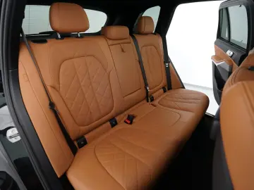 BMW X5 xDrive40d M-Sport Navi AHK Pano HUD H K